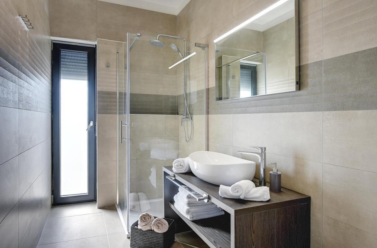 Villa Ula In Pula With Heated Pool And Sauna Екстер'єр фото