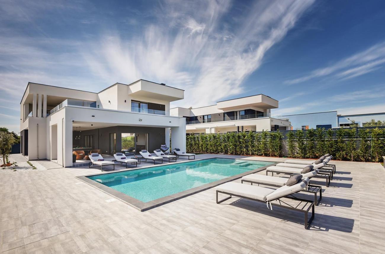 Villa Ula In Pula With Heated Pool And Sauna Екстер'єр фото