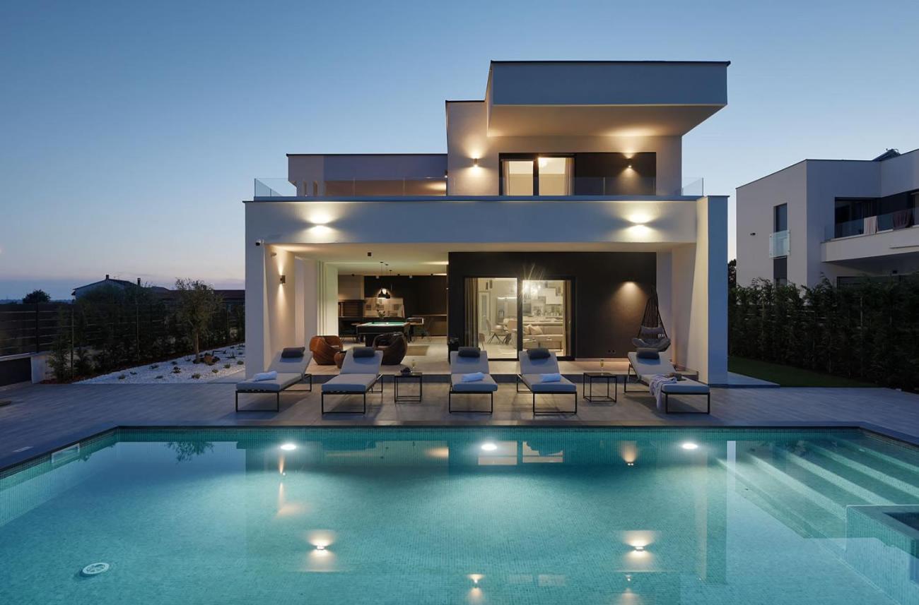 Villa Ula In Pula With Heated Pool And Sauna Екстер'єр фото