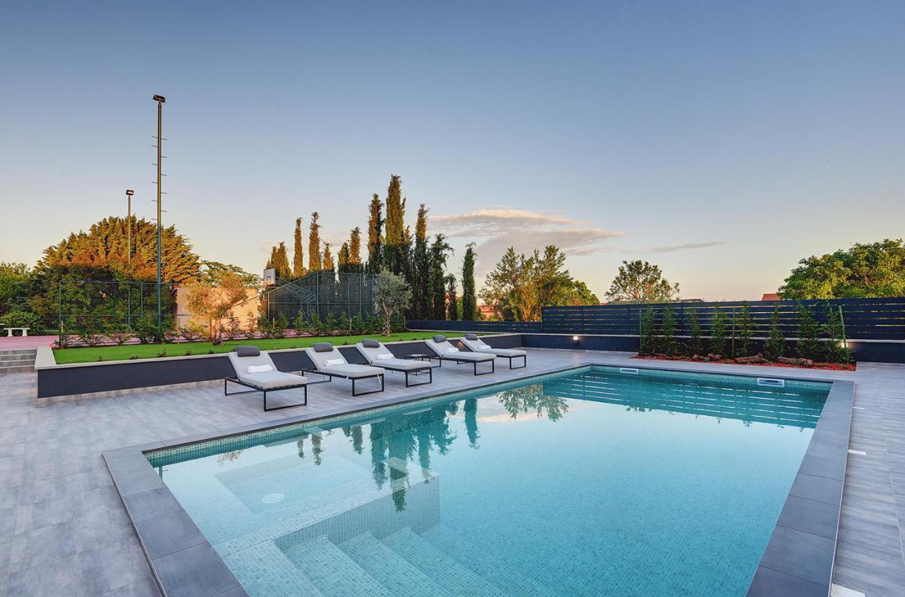 Villa Ula In Pula With Heated Pool And Sauna Екстер'єр фото